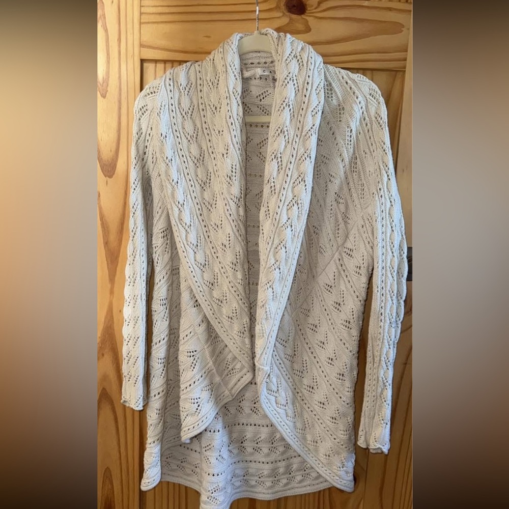 Cabi Circle Sweater Cardigan EUC